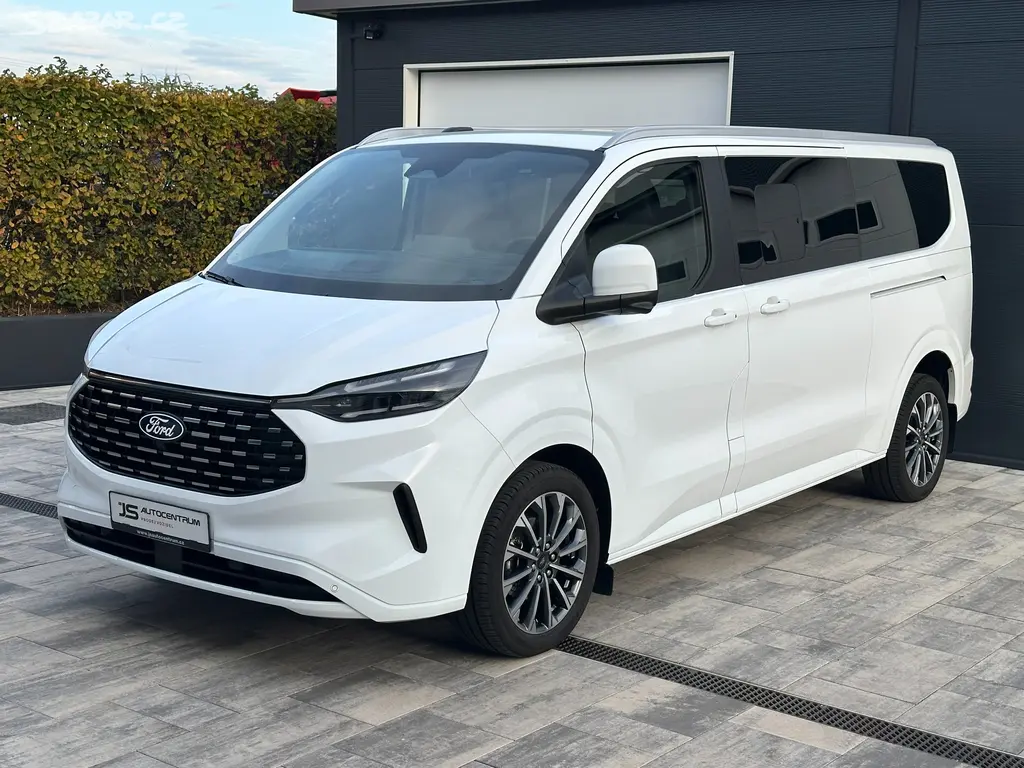 Ford Tourneo Custom 2.0 170PS L2 TitaniumX A/T 4x4